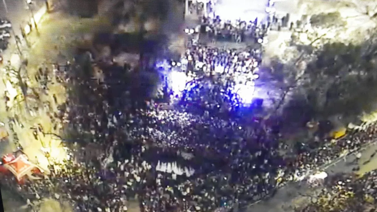 Córdoba dejó de rugir: el “sí se puede” de Milei reunió menos de 3.000 personas y encendió las alarmas 2 Milei en Cordoba 2025