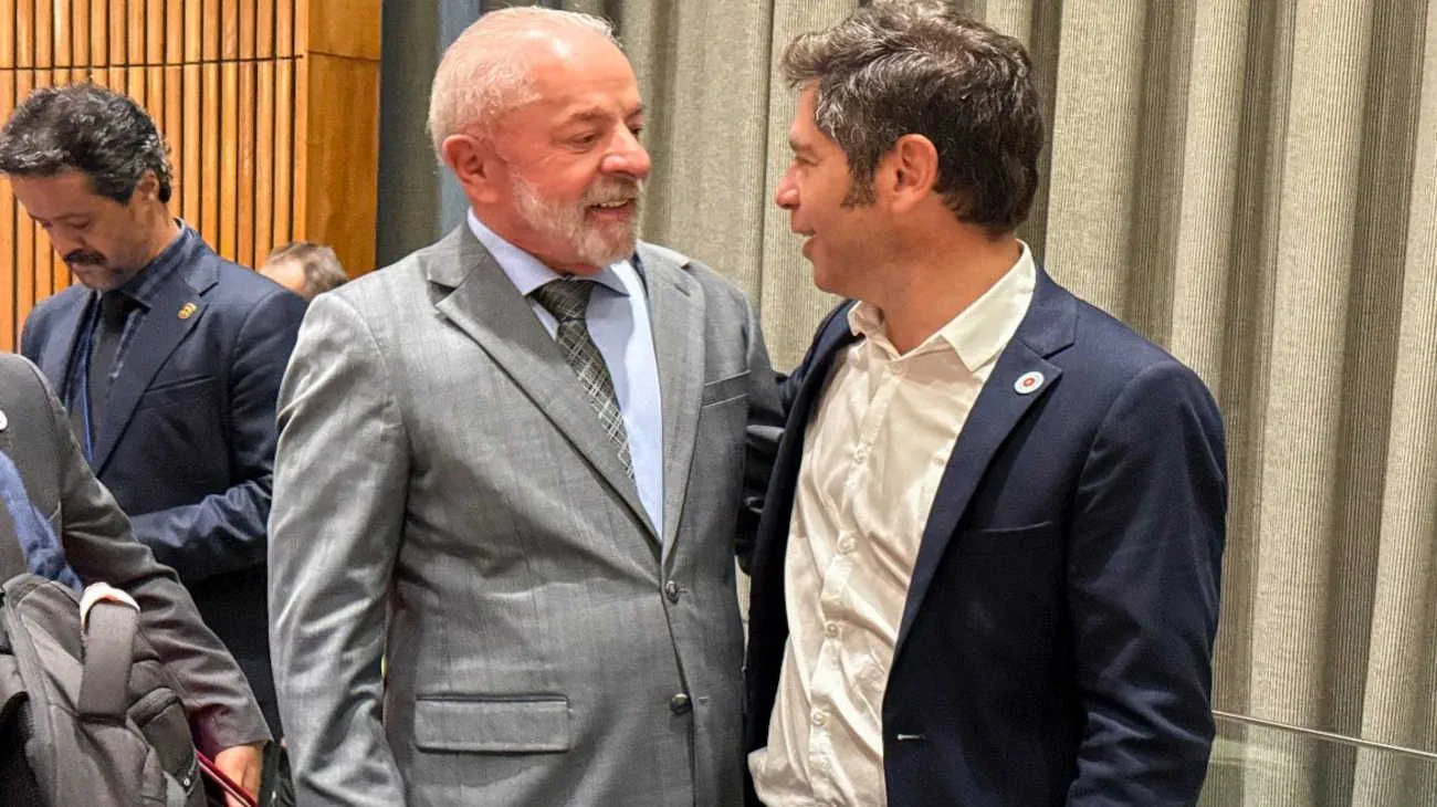 Mientras Milei se agacha a eeuu Axel tiene otro discurso