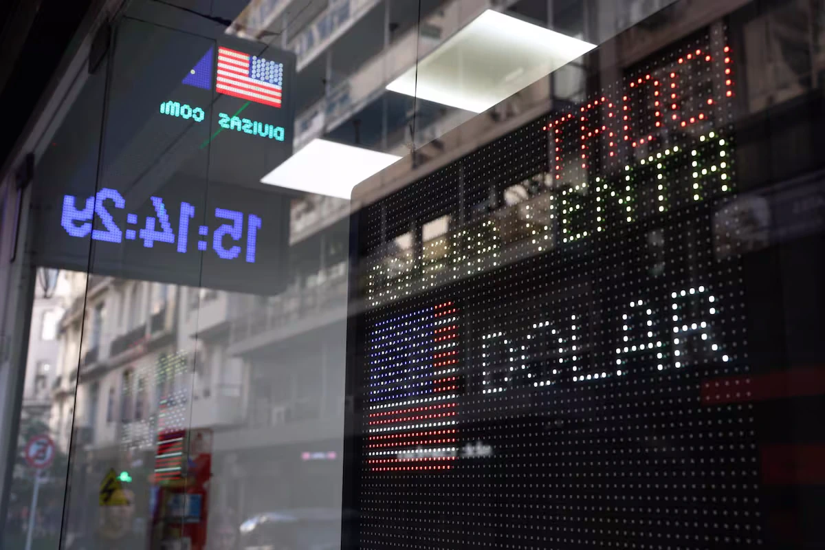 Arranca la intervención de los mercados sin ataduras: ¿cuándo se declara el default o reperfilamiento compulsivo? por Demian González