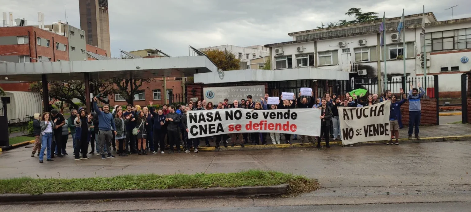 crisis libertaria necesita dólares cuanto antes