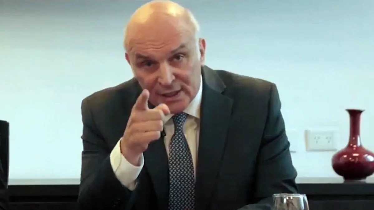 el colo santilli hace campaña pero no figura en la lista