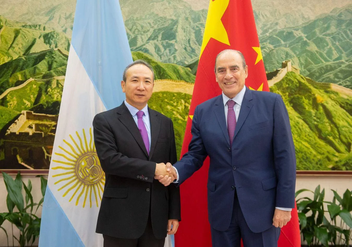 dependencia argentina de milei por estados unidos