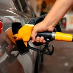 sube la nafta por impuestos de milei